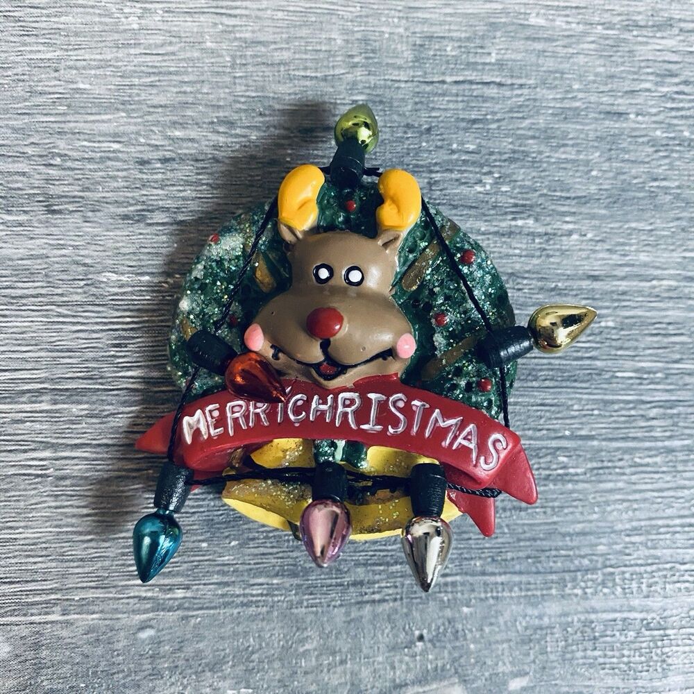 Vintage Resin Merry Christmas Reindeer Wreath Brooch Pin